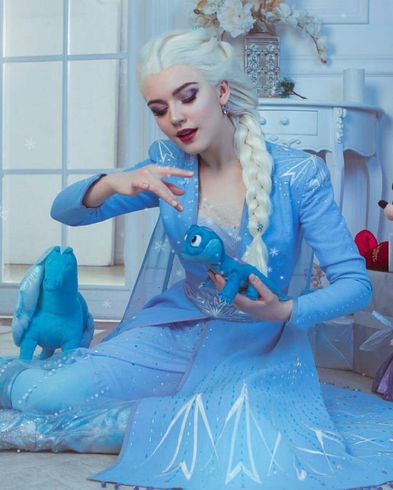 elsa cosplay (8)