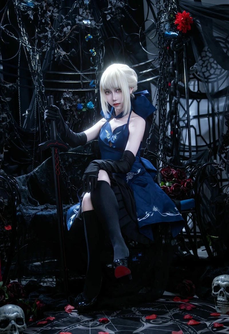 saber cosplay (22)
