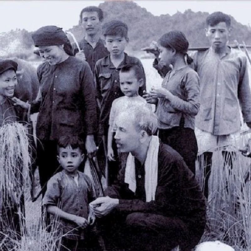 ảnh bác hồ đen trắng (14)