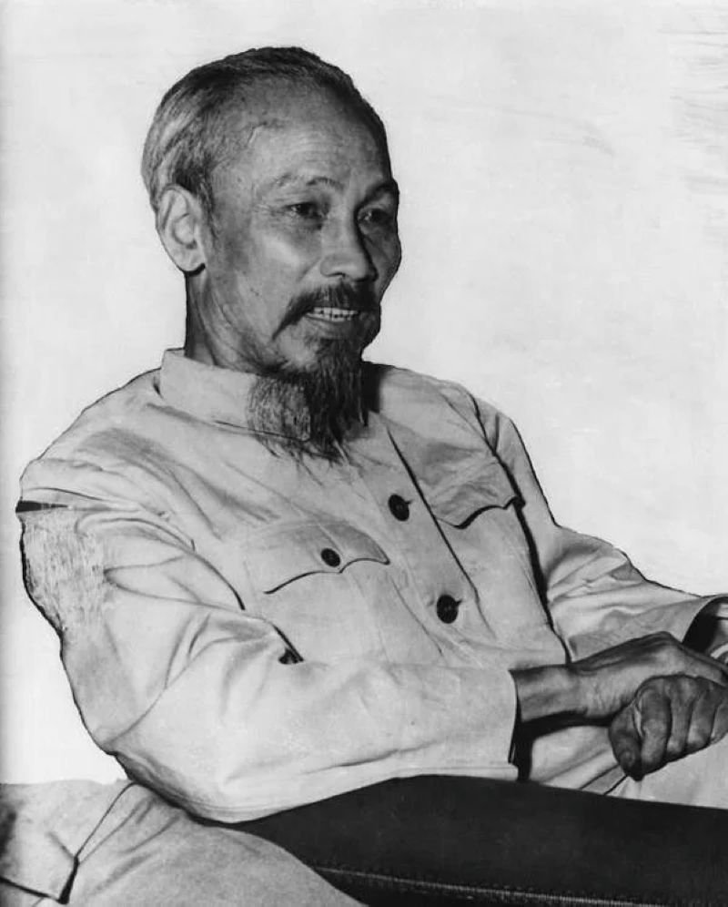 ảnh bác hồ đen trắng (5)