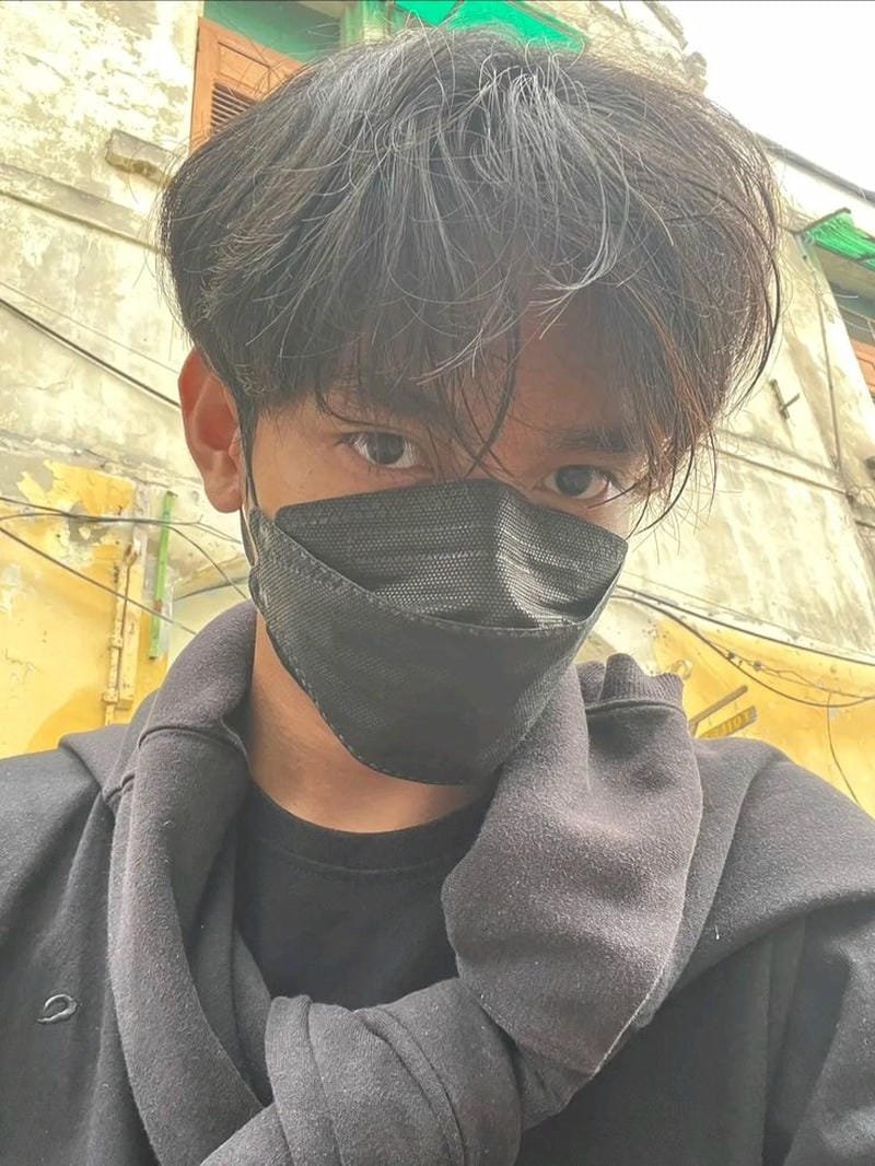 ảnh con trai đeo khẩu trang đen (11)