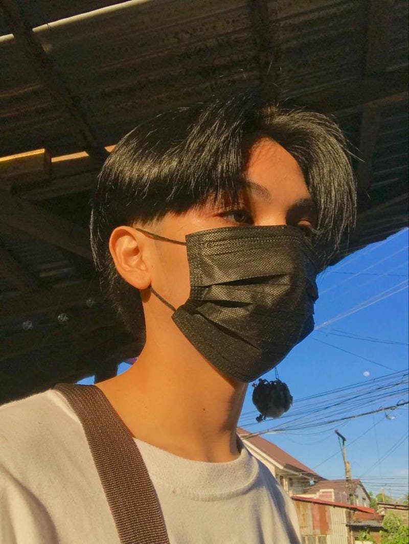 ảnh con trai đeo khẩu trang đen (12)