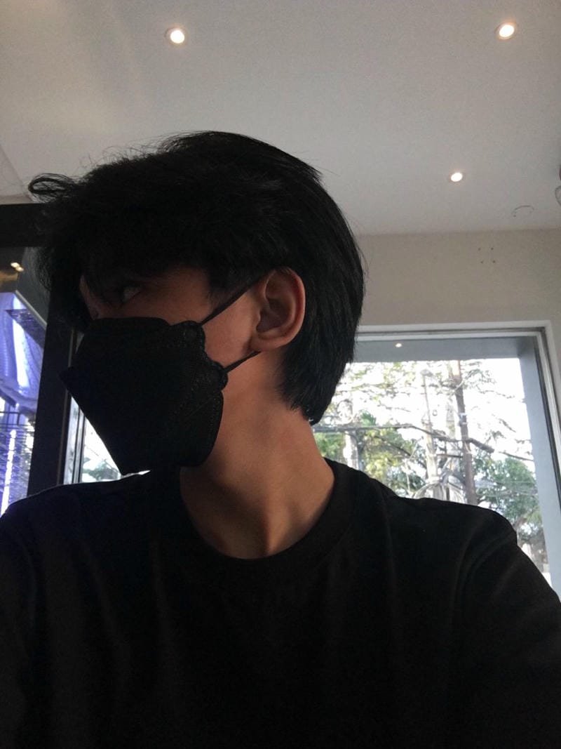 ảnh con trai đeo khẩu trang đen (14)