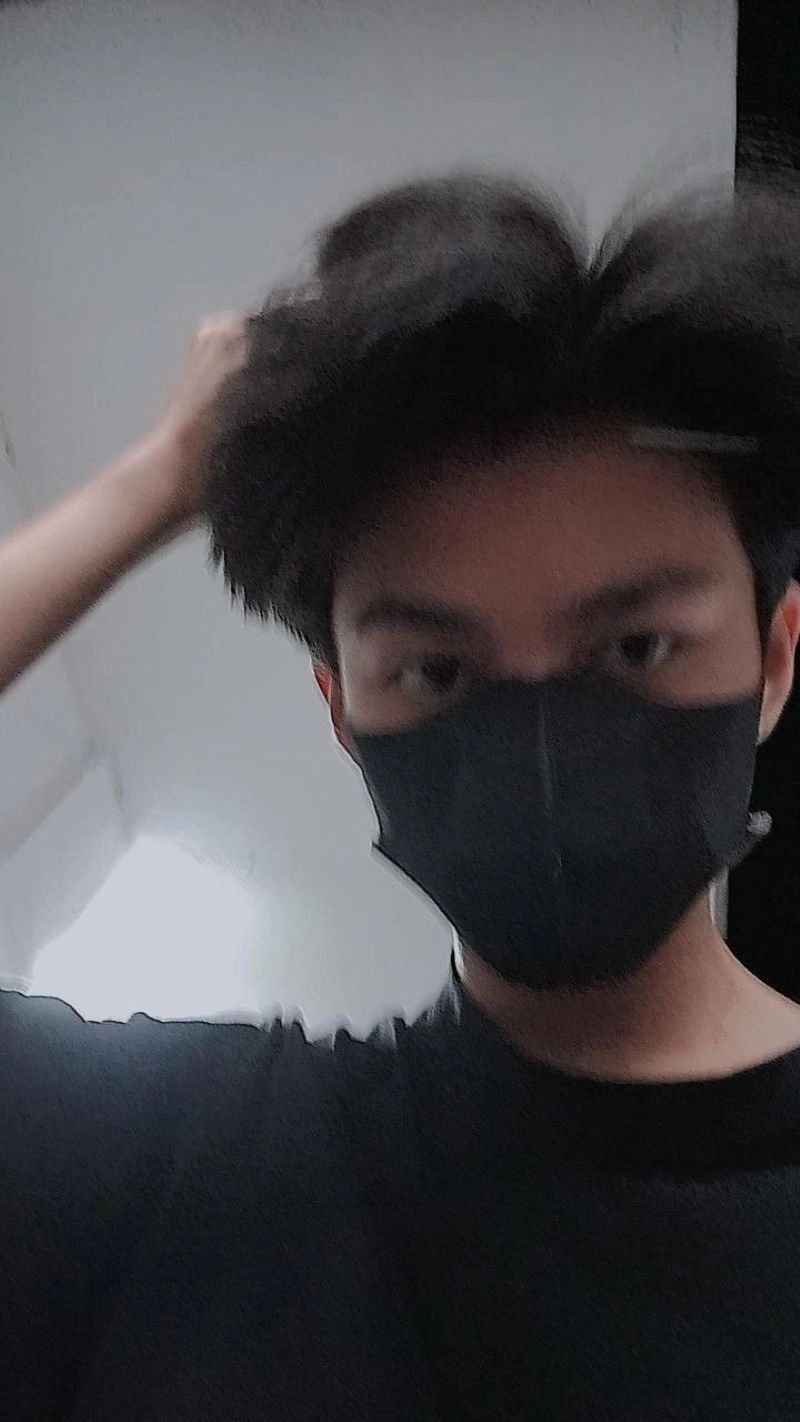 ảnh con trai đeo khẩu trang đen (19)