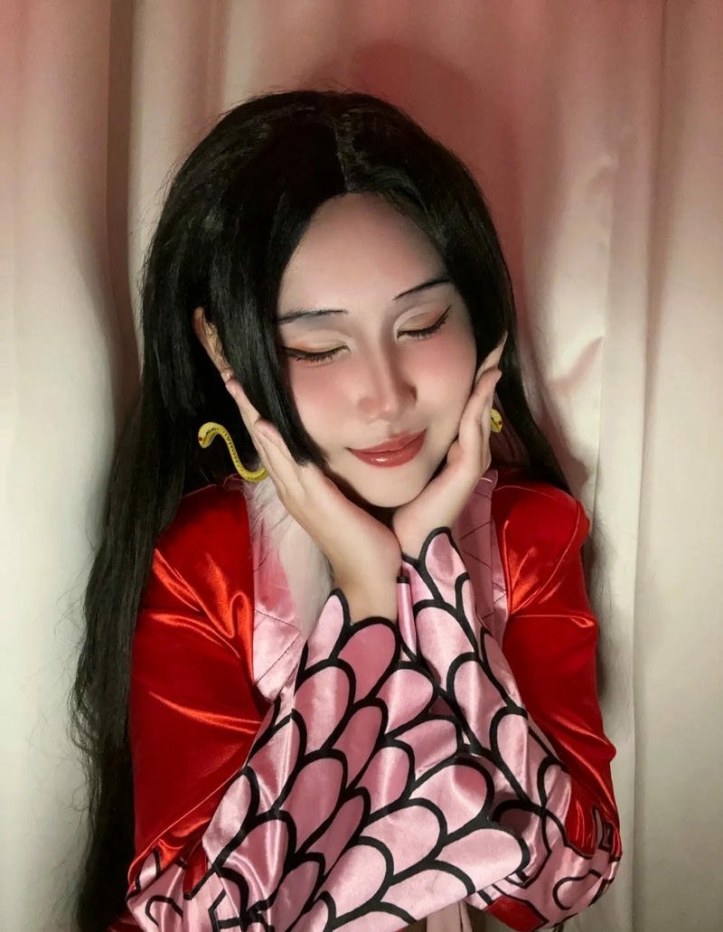cosplay boa hancock