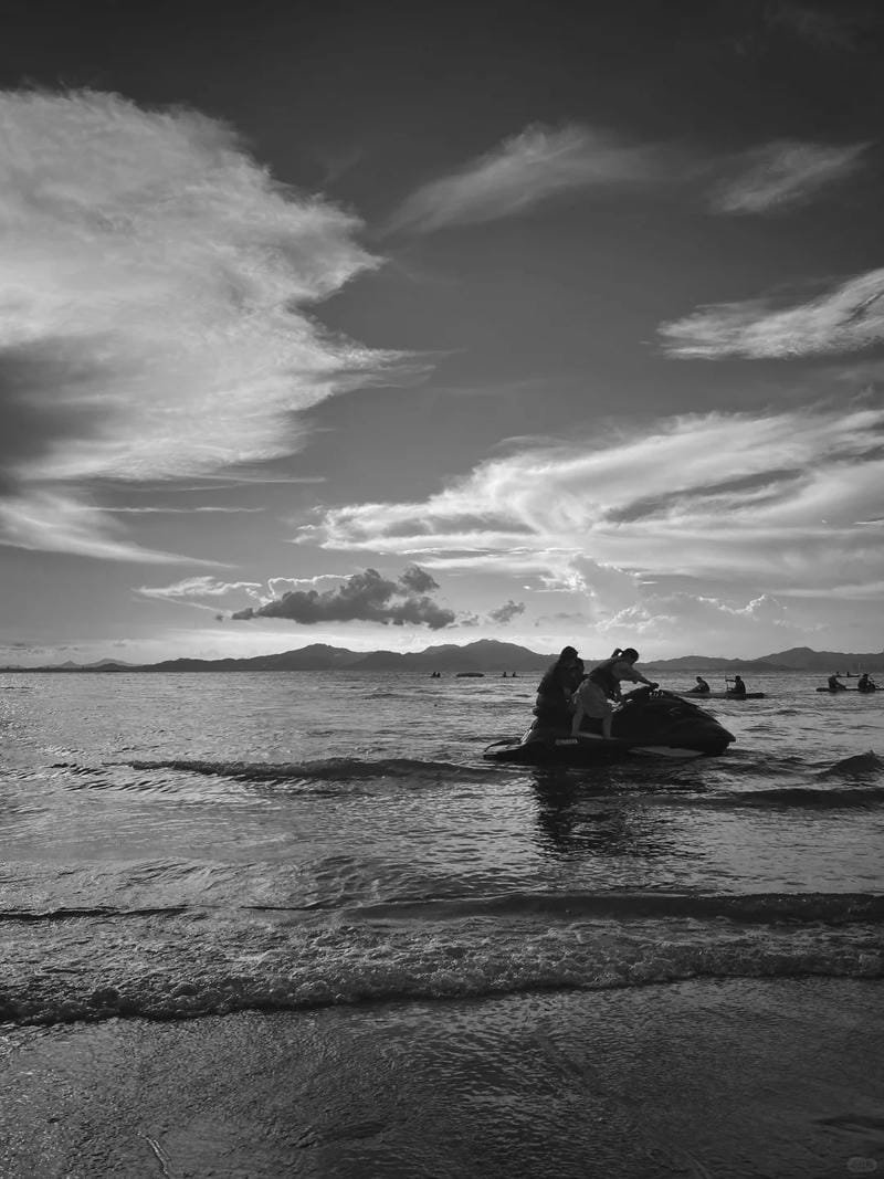 ảnh biển đen trắng (30)