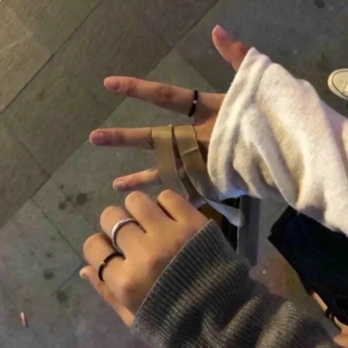 ảnh nắm tay người yêu (4) ảnh nắm tay người yêu (4)