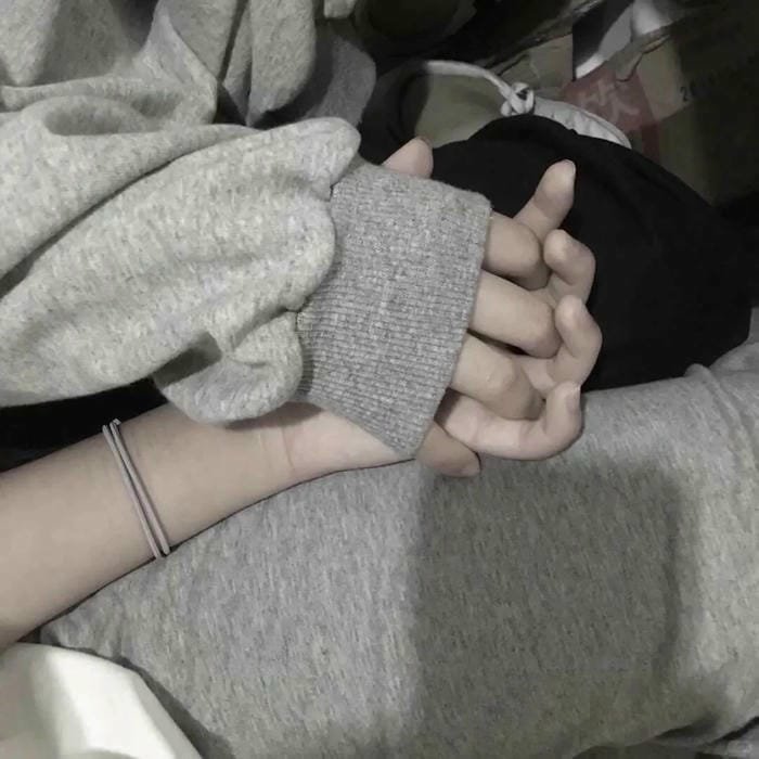 ảnh nắm tay người yêu (5) ảnh nắm tay người yêu (5)