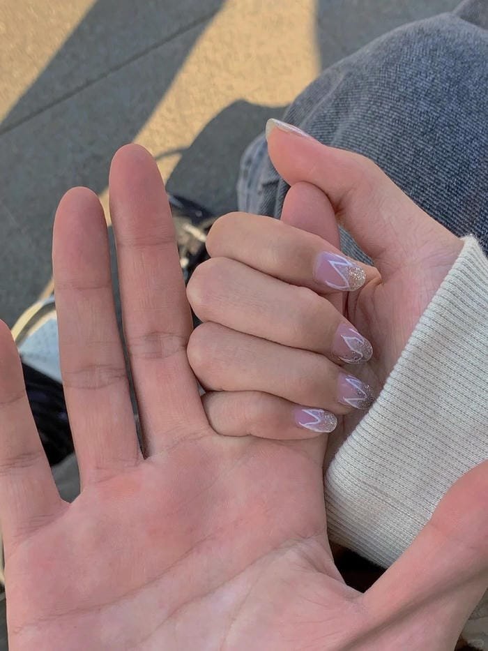 ảnh nắm tay nhau thật (13)