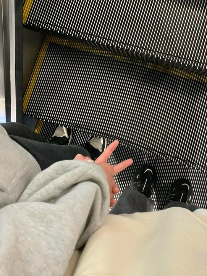 ảnh nắm tay nhau thật (15)