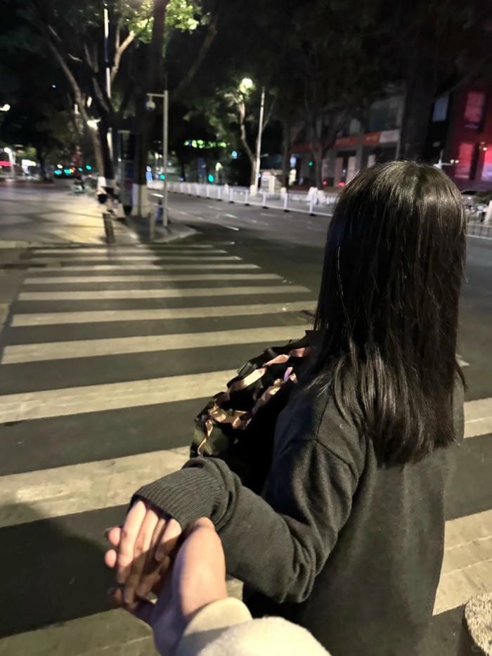 ảnh nắm tay nhau thật (36)