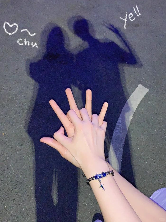 ảnh nắm tay nhau thật (37)