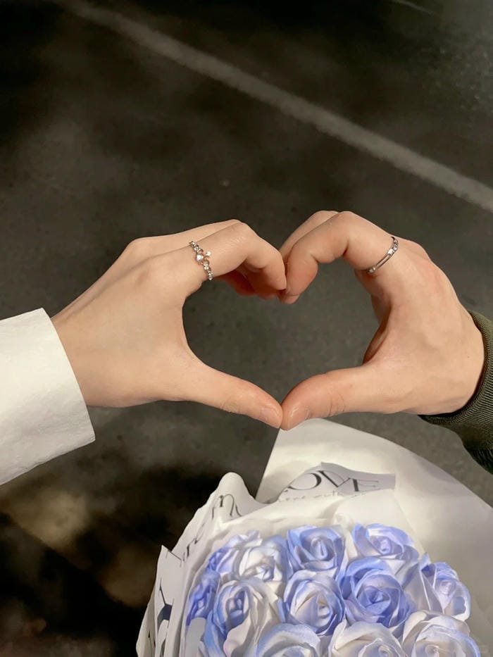 ảnh nắm tay nhau thật (6)