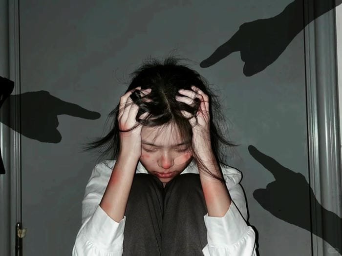 hình ảnh bạo lực học đường (36)