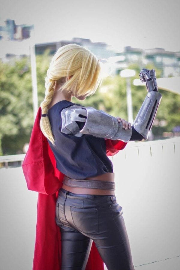 edward elric cosplay (1) edward elric cosplay (1)