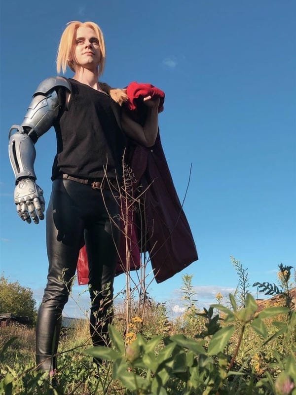 edward elric cosplay (15) edward elric cosplay (15)