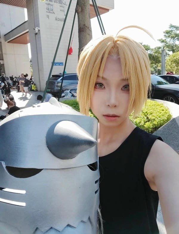 edward elric cosplay (20) edward elric cosplay (20)