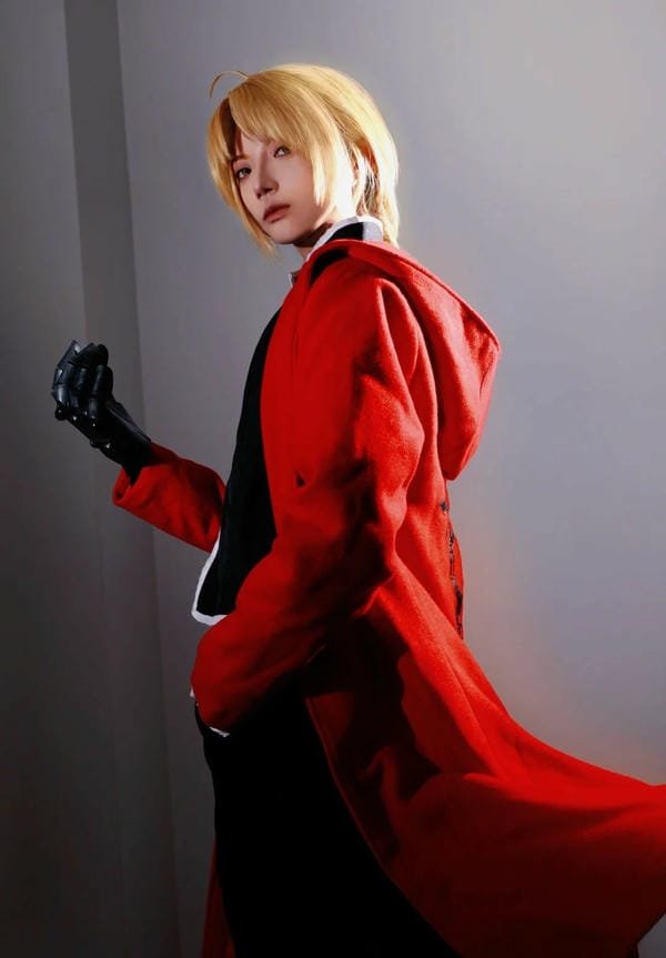 edward elric cosplay (25) edward elric cosplay (25)