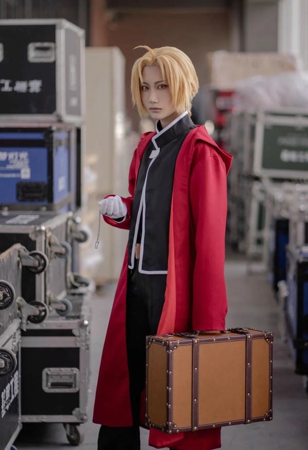 edward elric cosplay (28) edward elric cosplay (28)