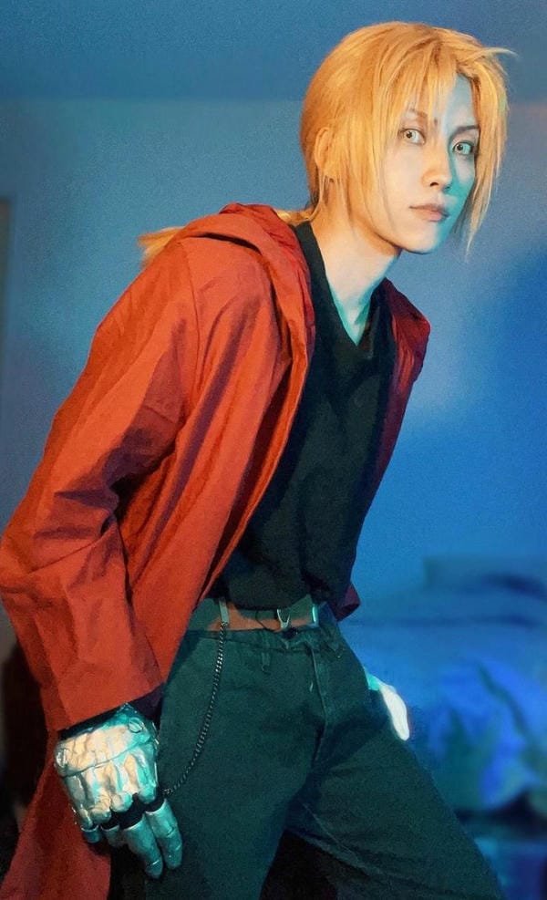 edward elric cosplay (8) edward elric cosplay (8)