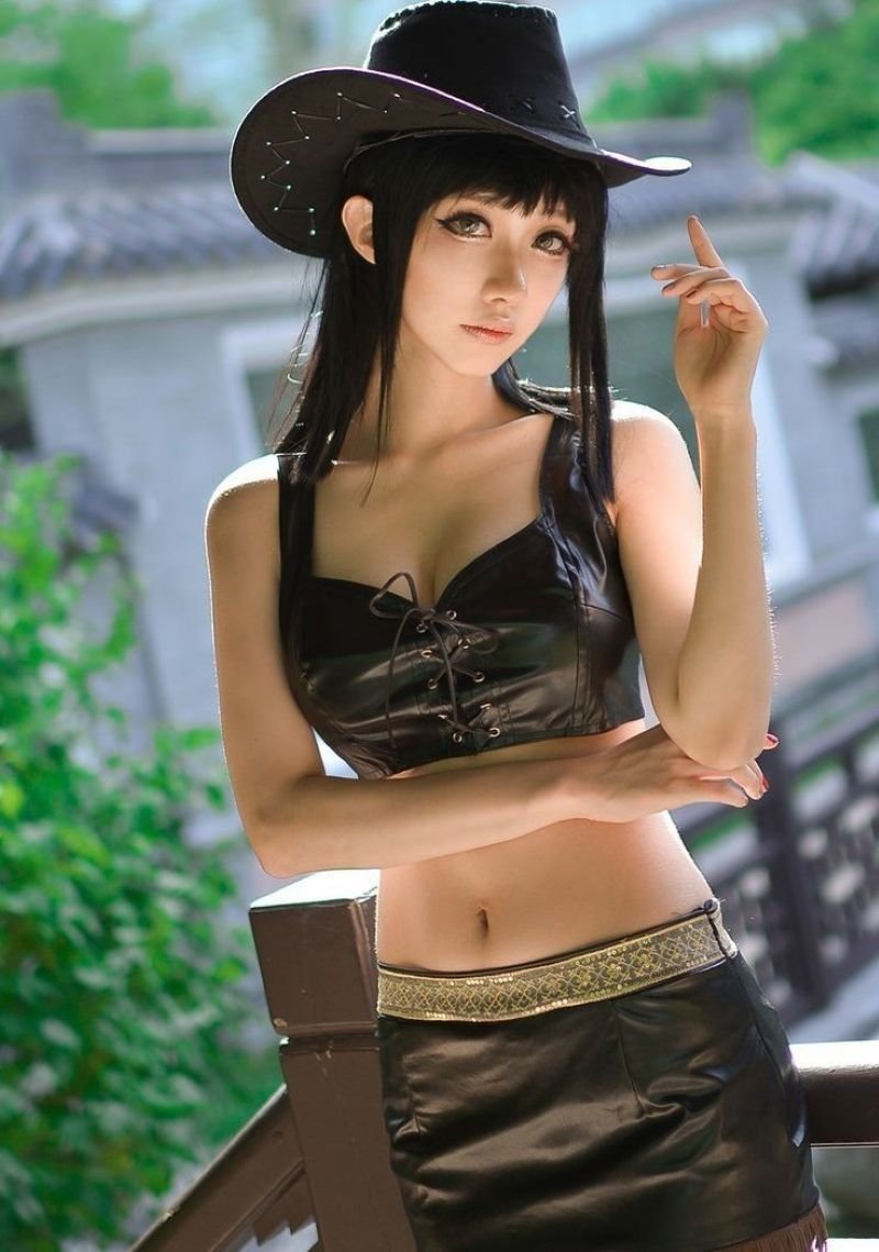 nico robin cosplay (10) nico robin cosplay (10)