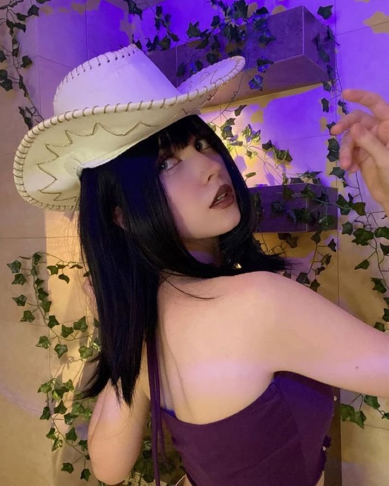 nico robin cosplay (20) nico robin cosplay (20)