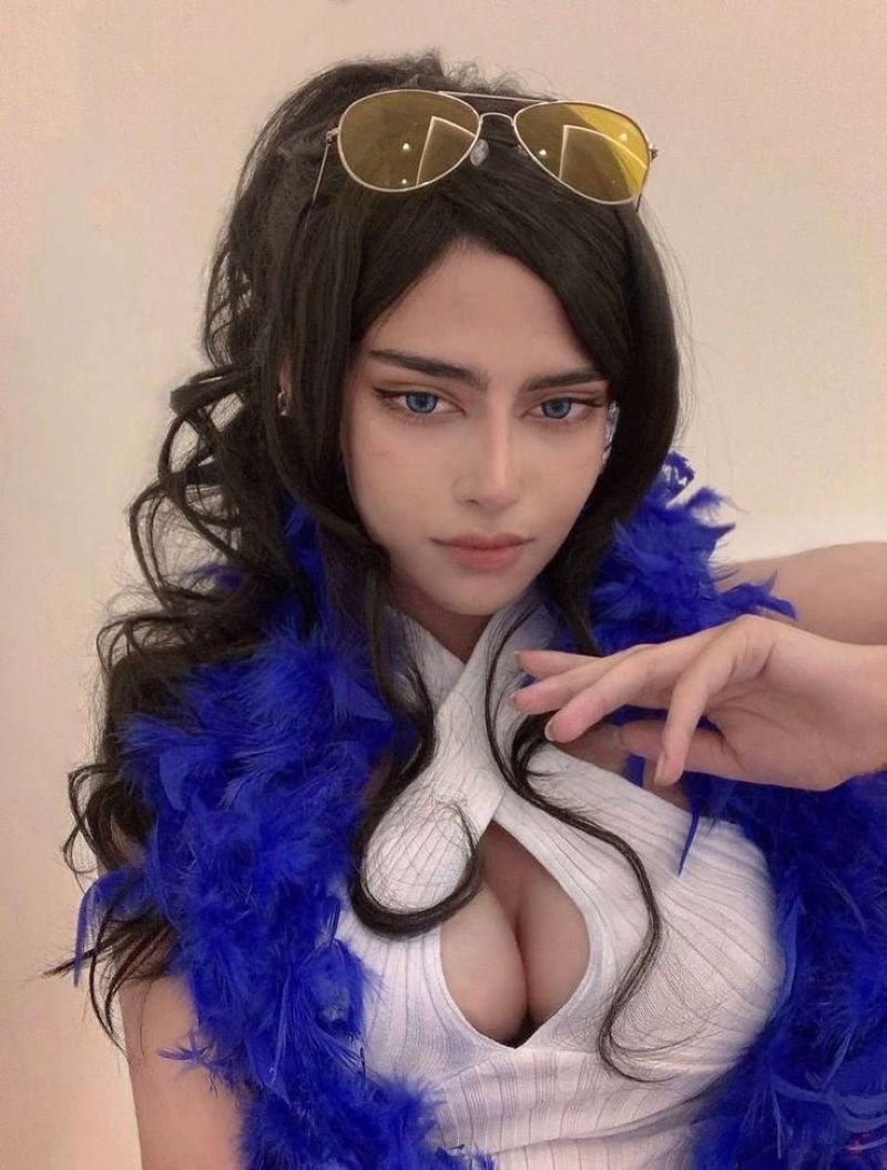 nico robin cosplay (28) nico robin cosplay (28)