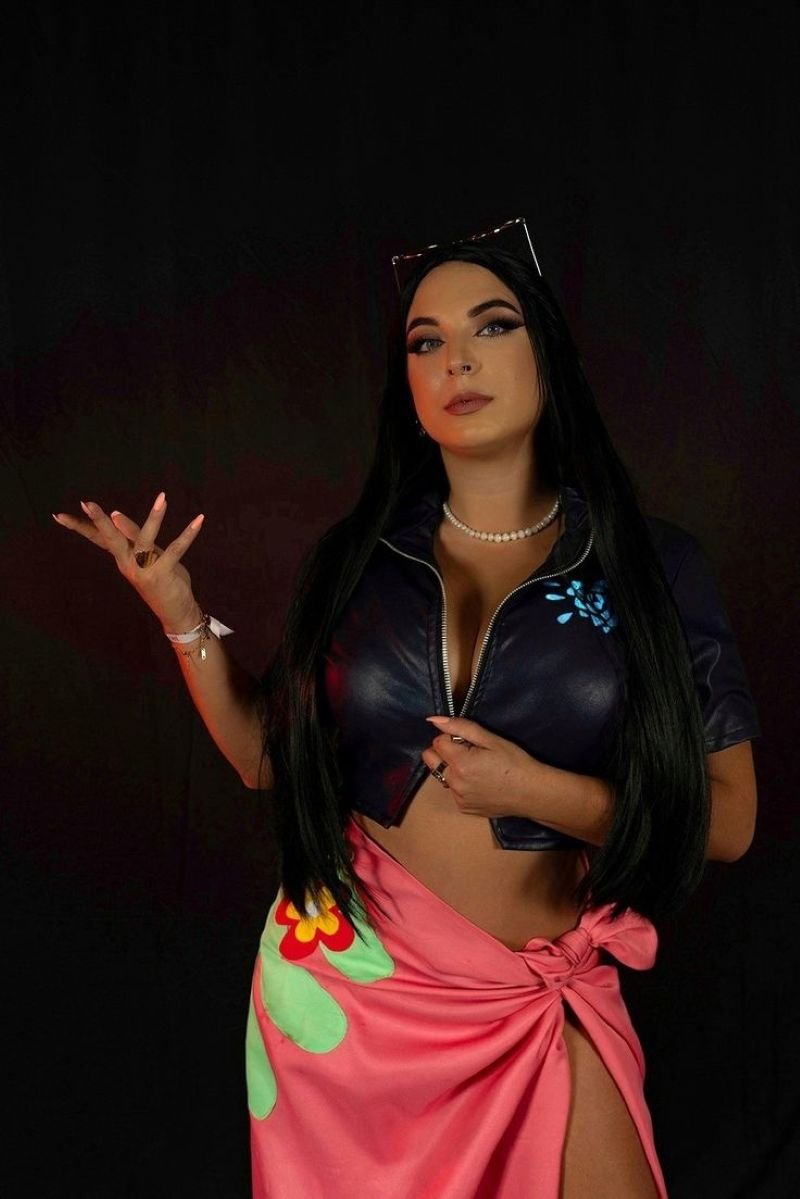 nico robin cosplay (29) nico robin cosplay (29)
