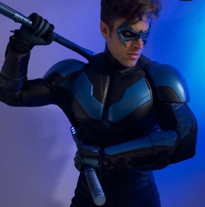 nightwing cosplay (10) nightwing cosplay (10)