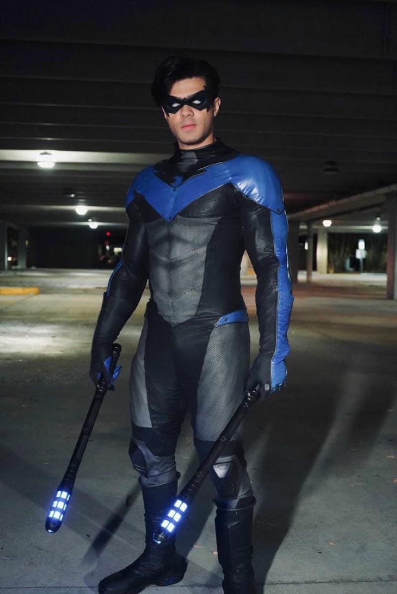 nightwing cosplay (18) nightwing cosplay (18)