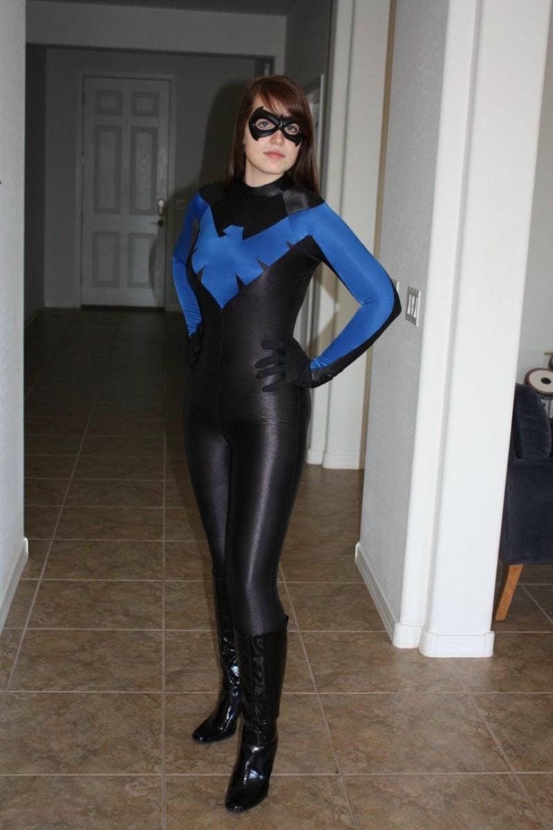 nightwing cosplay (32) nightwing cosplay (32)