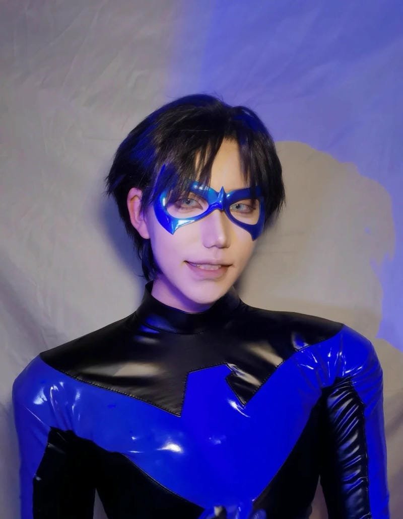 nightwing cosplay (34) nightwing cosplay (34)
