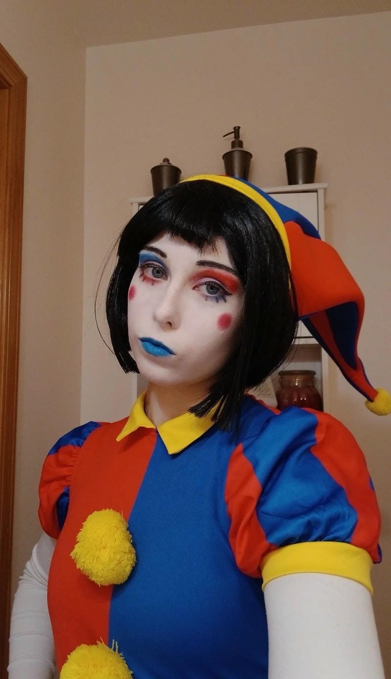 pomni cosplay (19) pomni cosplay (19)