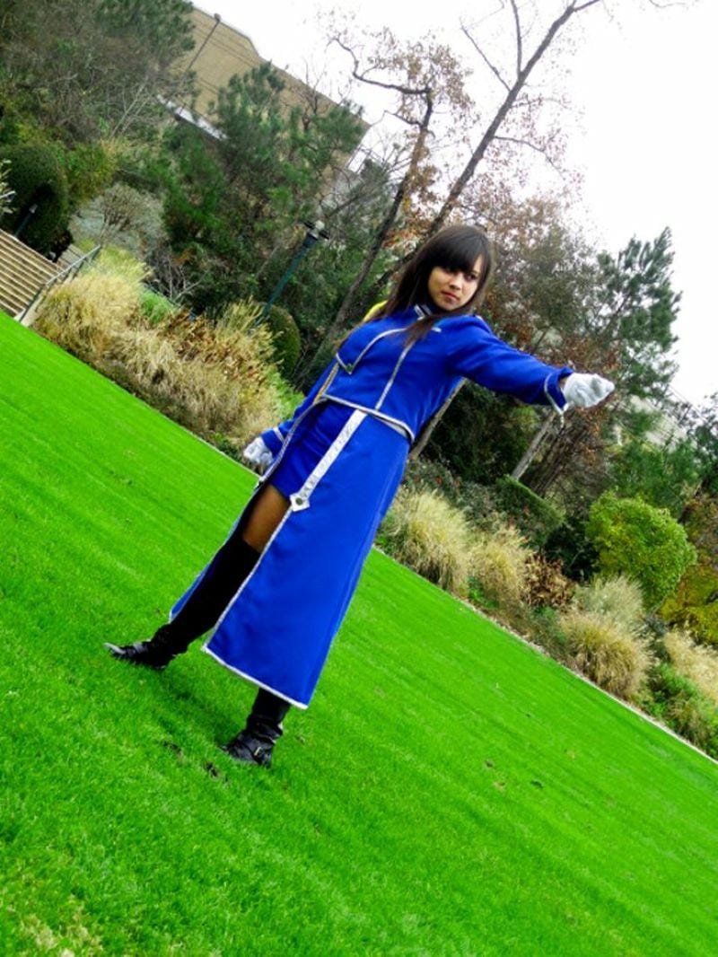 roy mustang cosplay (16)(1) roy mustang cosplay (16)(1)