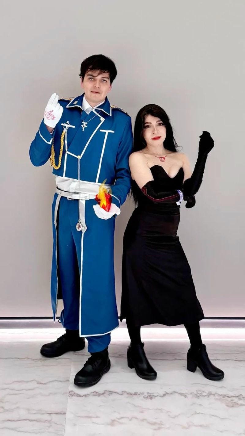 roy mustang cosplay (17)(1) roy mustang cosplay (17)(1)