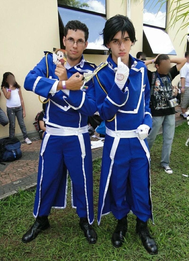 roy mustang cosplay (18)(1) roy mustang cosplay (18)(1)