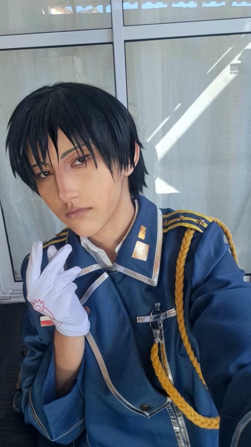 roy mustang cosplay (21) roy mustang cosplay (21)