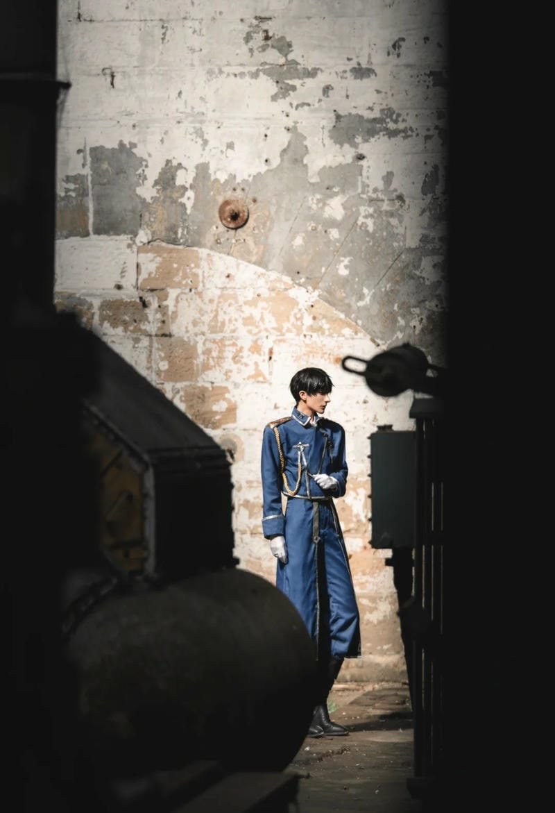 roy mustang cosplay (33) roy mustang cosplay (33)